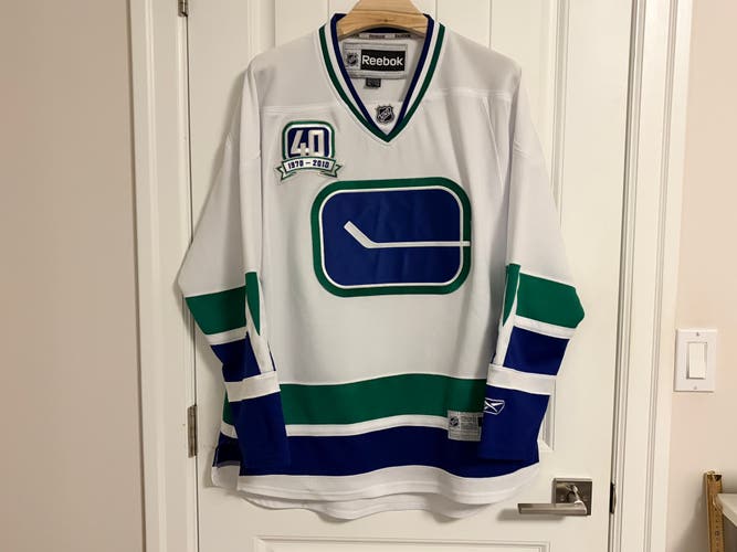 Authentic Reebok Vancouver Canucks 40th Anniversary Stick In Rink Jersey Size XL