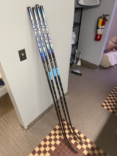 Senior Bauer Vapor FlyLite Right Handed Hockey Stick P92 87 Flex (New) 4 PACK