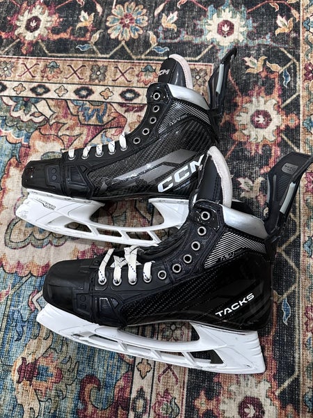 CCM AS-V Pro Hockey Skates Pro Stock Size 9