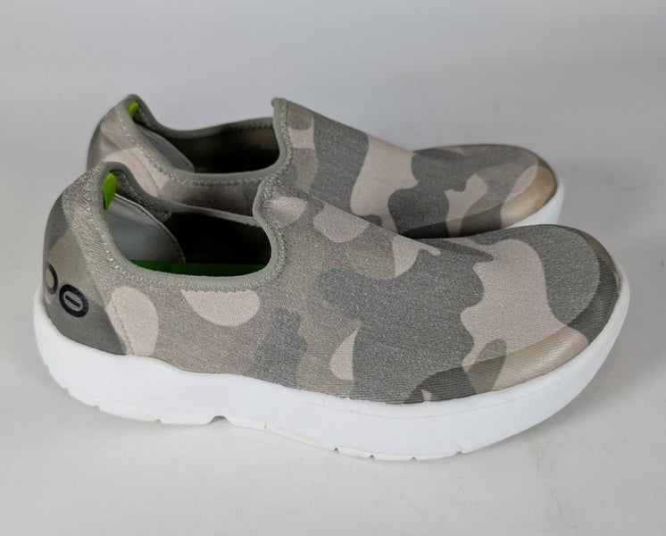 Oofos Oomg Eezee Low Recovery Shoe Gray Camo Womens Size 7 Comfort Slip On