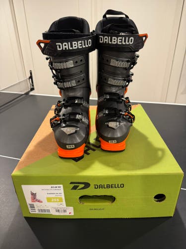 Mondo 25 & 25.5 Unisex Dalbello DS AX Ski Boots (Used)