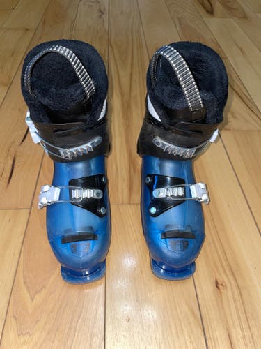 Mondo 20 & 20.5 Kid's Salomon T2 Ski Boots (Used)