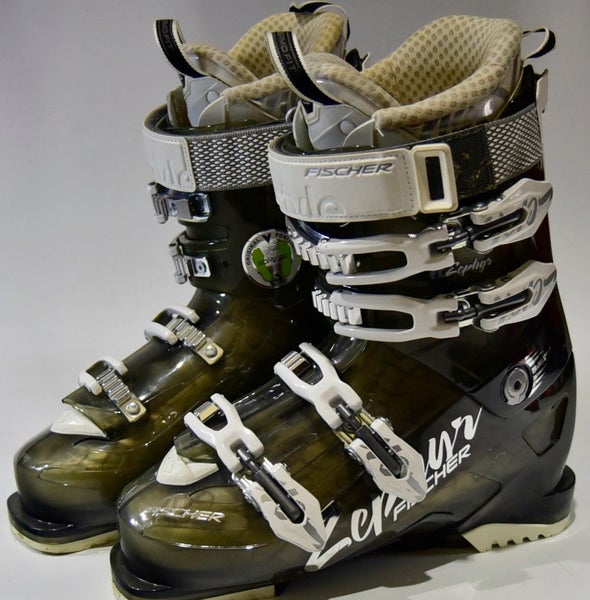 FISCHER ZEPHYR SKI BOOTS WOMEN SIZE 25.5/8.5