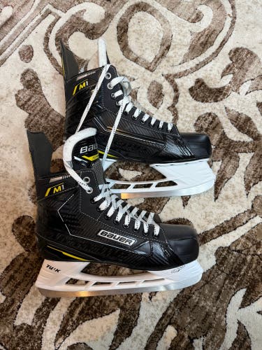 2022 Bauer Supreme M1 Hockey Skates 10 (New)