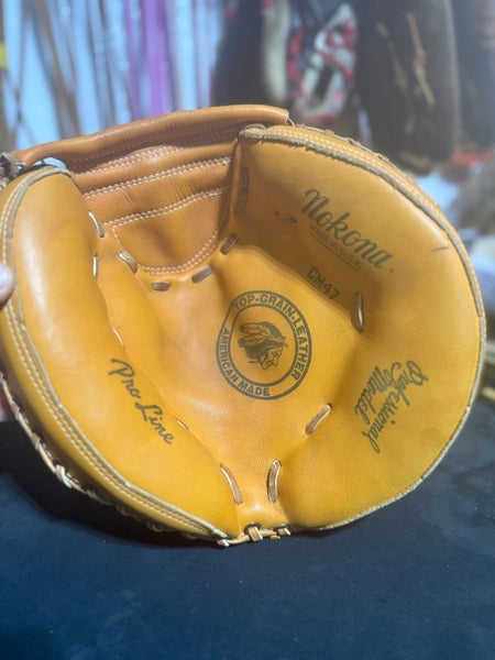 Nokona RH Catcher's Baseball Glove 32" (Used)