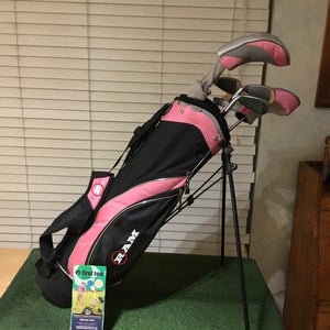 RAM Junior Girls Axial Set (D, 4H, Short, Mid, Long Irons, Putter) & Stand Bag