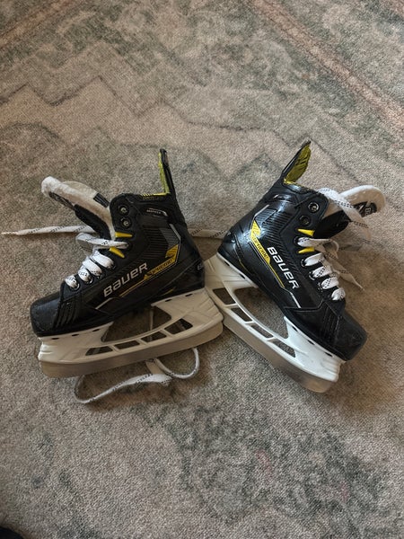 Bauer Supreme Matrix Hockey Skates 11 (Used)