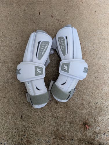 STX Stallion 1K Arm Guards