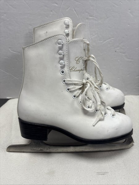 Girls Junior Size 3 CCM Champion Deluxe White Figure Ice Skates