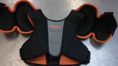 Used Bauer ONE.4 Youth Shoulder Pads MD 11339-S000196877