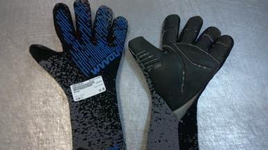 Used WVVOU Soccer Goalie Gloves Black 1 11339-S000196384