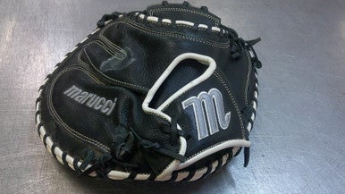 Used Marucci OXBOW SERIES BB/SB Catchers RH Throw Black 33 1/2" 11339-S000196813
