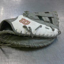 Used Wilson A2000 BB/SB First Base RH Throw Grey 12 1/2" 11339-S000196812