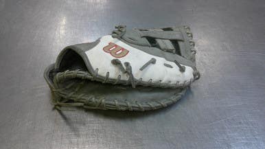 Used Wilson A2000 BB/SB First Base RH Throw Grey 12 1/2" 11339-S000196812