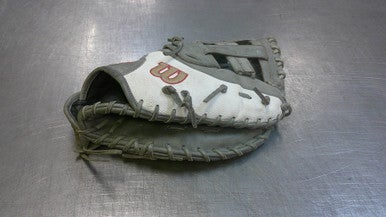 Used Wilson A2000 BB/SB First Base RH Throw Grey 12 1/2" 11339-S000196812