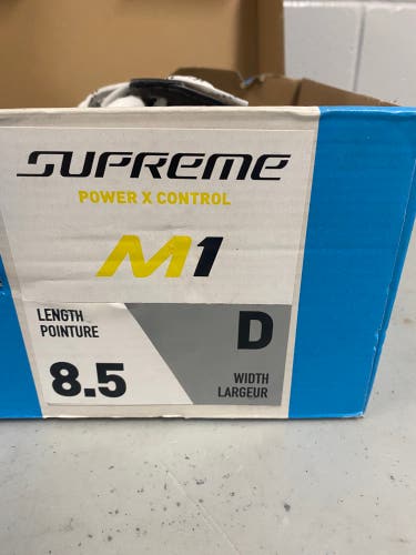 Bauer Supreme M1 Hockey Skates Regular Width 8.5 (New)