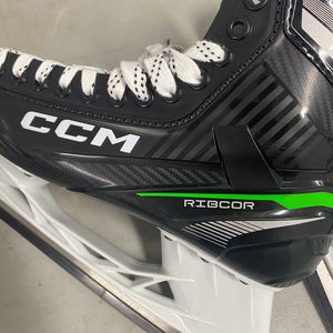 CCM Ribcor RIB XT Hockey Skates size 12 (New)