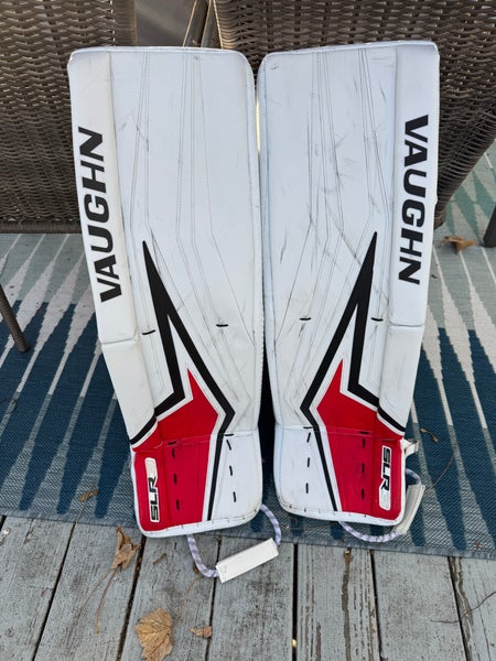 31" Vaughn SLR3 Pro Goalie Leg Pads (Used)