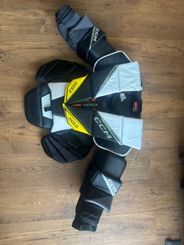 Large CCM Axis 2 Goalie Chest Protector (Used)