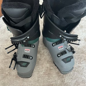 Mondo 23 & 23.5 Women's K2 BFC Ski Boots Soft Flex (Used)