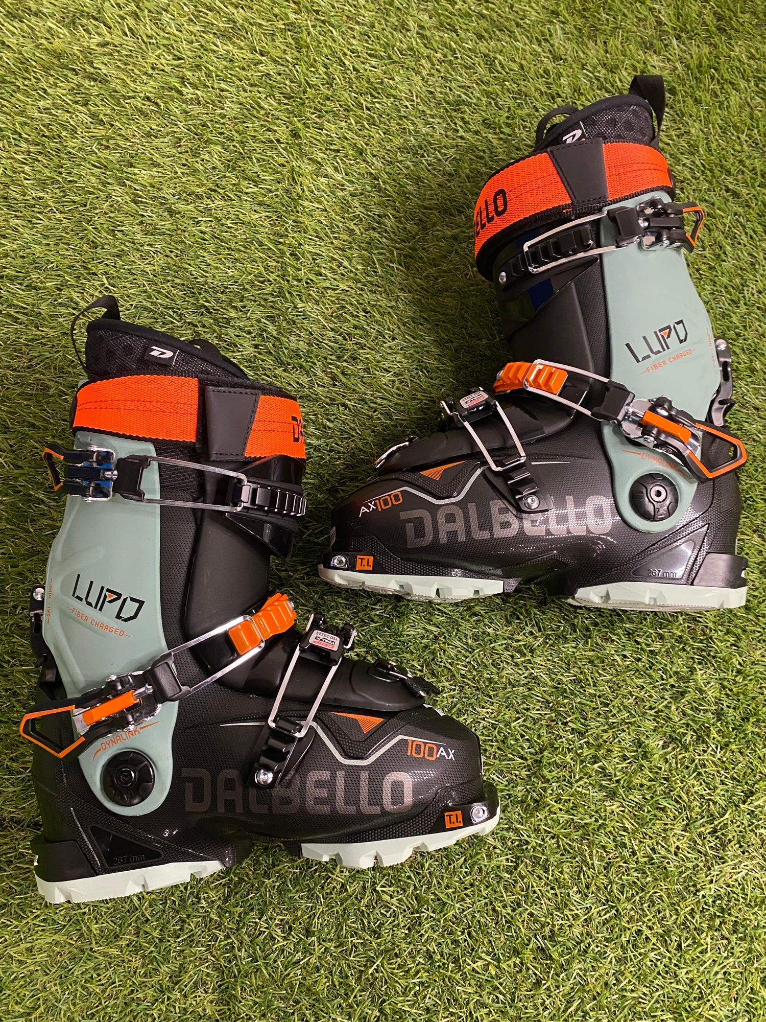Dalbello LUPO AX 100 Ski Boots(New): Size: 22.5 | SidelineSwap