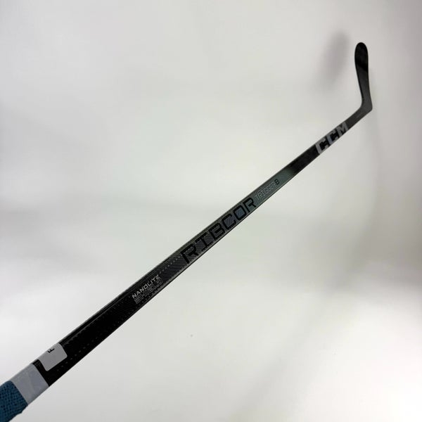 Used Left CCM Ribcor Trigger 8 Pro | 85 Flex P28 Curve Grip | F357