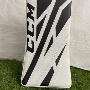 White Senior CCM Extreme Flex E4.5 Goalie Gloves & Blockers Full Right (New)