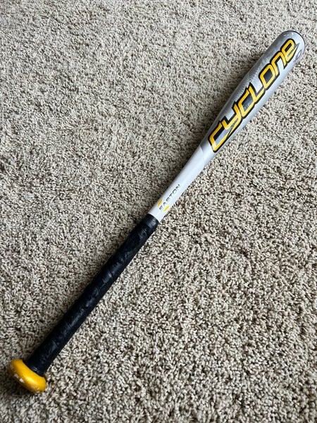 Easton Cyclone USSSA Certified Bat (-10) 17 oz 27" (Used)