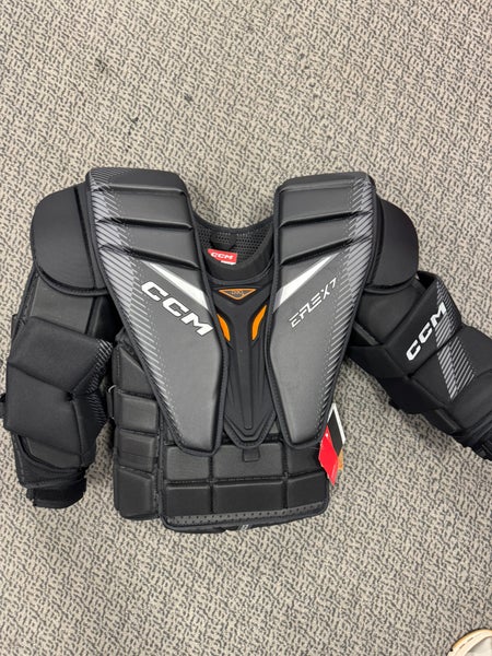 Medium CCM EFLEX 7 Senior Goalie Chest Protector (New)