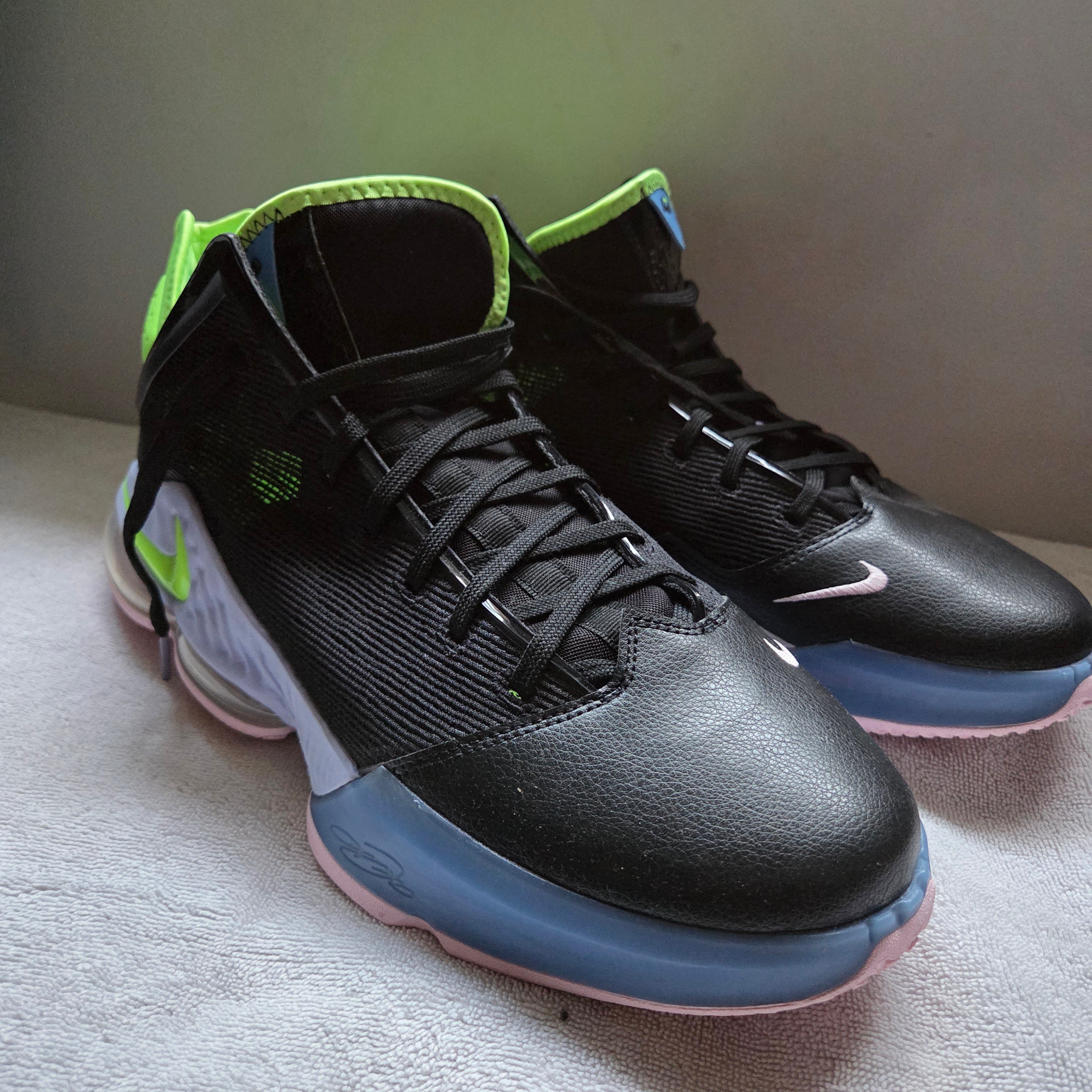 lebron 15 black and green