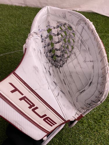 True L87 Pro Stock Goalie Glove | Senior Regular