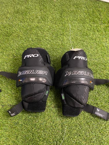 Bauer S25 Pro Knee Pads Intermediate (Used)