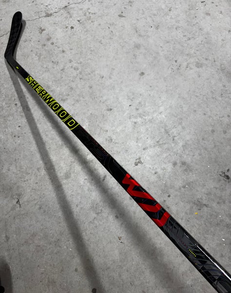 70 Flex P92 Senior Sherwood Rekker Legend Pro Right Hand Hockey Stick Pro Stock (New) BEDARD