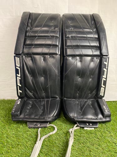 Black 32" Senior True Catalyst 9X3 Goalie Leg Pads (Used)