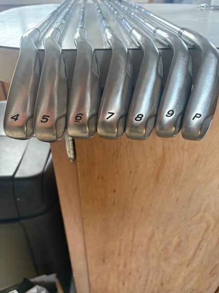 Men's TaylorMade RocketBallz Right Handed Iron Set Regular Flex Steel Shaft (Used)