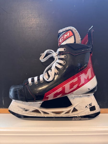 CCM JetSpeed FT4 Pro Hockey Skates Regular Width Pro Stock 7 (Used)