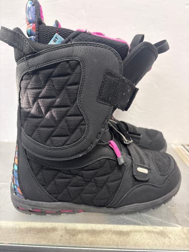 Women's Size M 10.0 (W 11.0) Burton Snowboard Boots (Used)