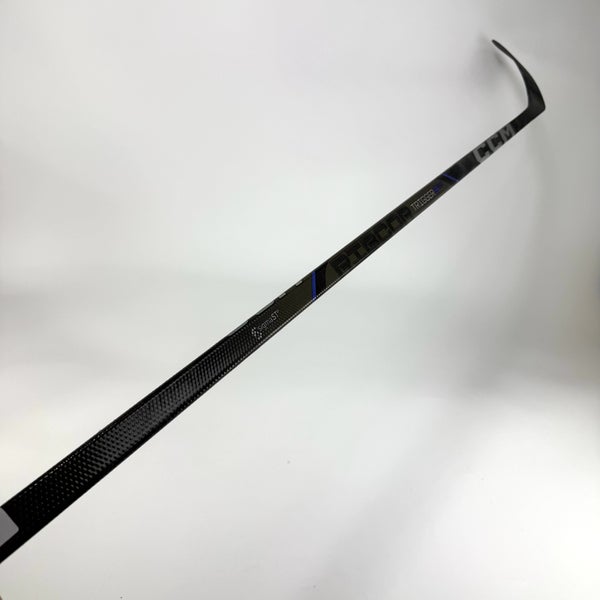 New Right CCM Ribcor Trigger 9 Pro | 90 Flex P92M Curve Grip | F422