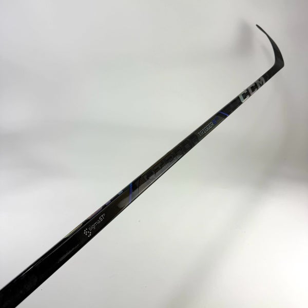 New Right CCM Ribcor Trigger 9 Pro | 80 Flex P92 Curve Grip | F423