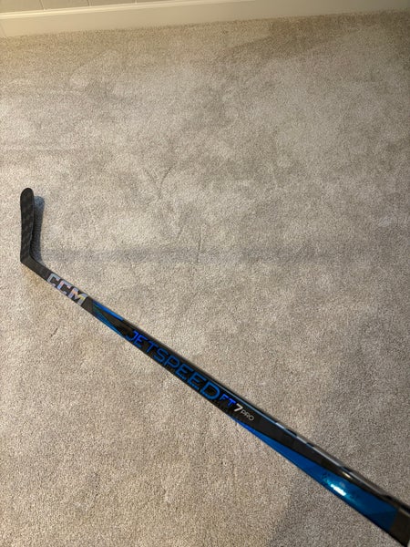 Senior CCM JetSpeed FT7 Pro Right Handed Hockey Stick P29 80 Flex (Used)