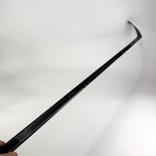 New Right Warrior Covert QR6 | 85 Flex W28 Curve Grip | F396