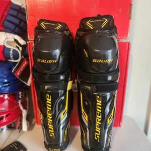 Senior Bauer Supreme TotalOne MX3 14" Shin Pads