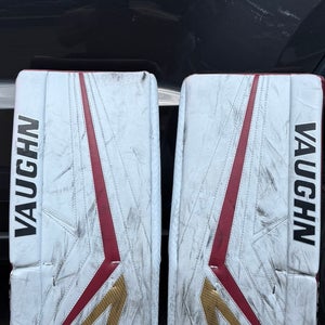 33" Vaughn SLR4 Pro Carbon Goalie Leg Pads Pro Stock (Used)