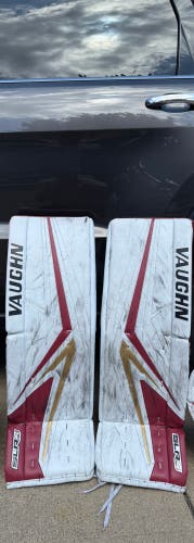 33" Vaughn SLR4 Pro Carbon Goalie Leg Pads Pro Stock (Used)