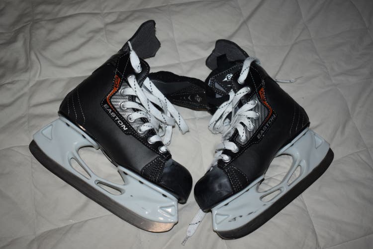 Easton Synergy EQ1 Hockey Skates, Size 2 - Great Condition!