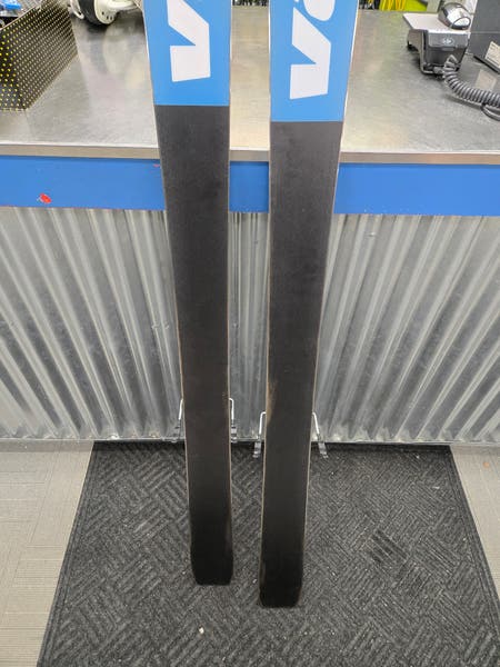 Unisex 2018 Volkl 170 cm All Mountain 90Eight Skis With Bindings