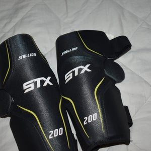STX Stallion 200 Lacrosse Arm Pads, Medium - Top Condition!