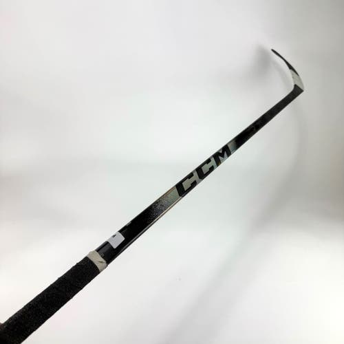 Used Right CCM Ribcor Trigger 10 Pro | 75 Flex P92 Curve Grip | F402