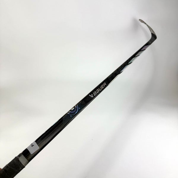 Used Right Bauer Proto R | 77 Flex P28 Curve Grip | F403