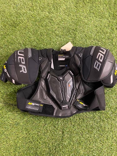 Large Intermediate Bauer Supreme M5 Pro Shoulder Pads (Used)